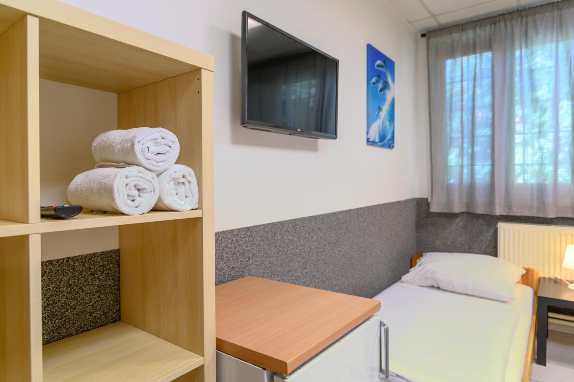 Hostel Seven Прага Экстерьер фото