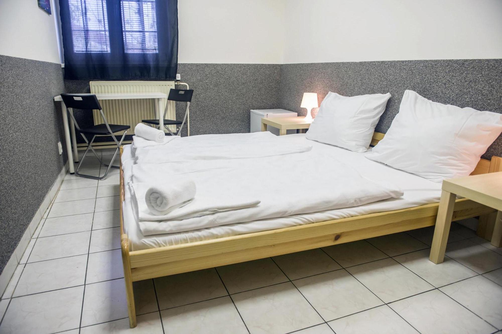 Hostel Seven Прага Экстерьер фото