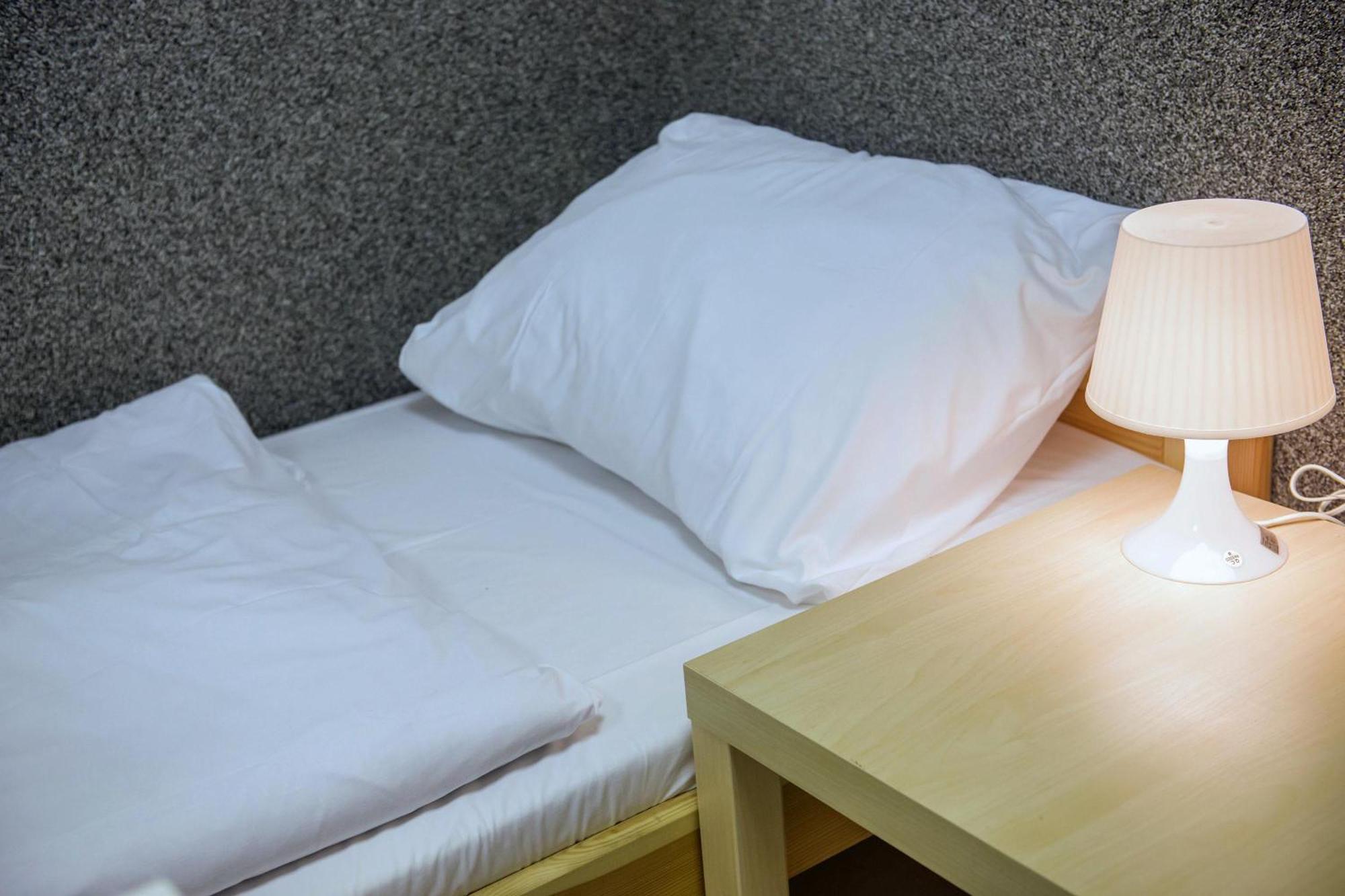Hostel Seven Прага Экстерьер фото