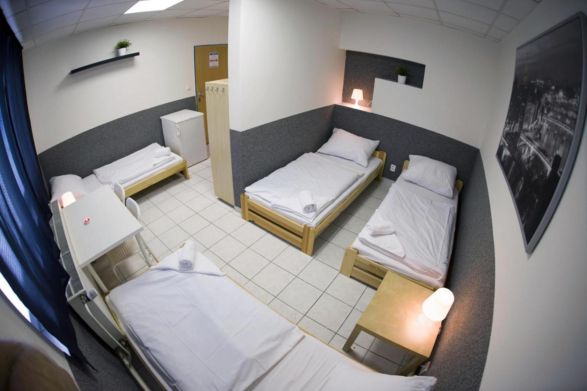 Hostel Seven Прага Экстерьер фото