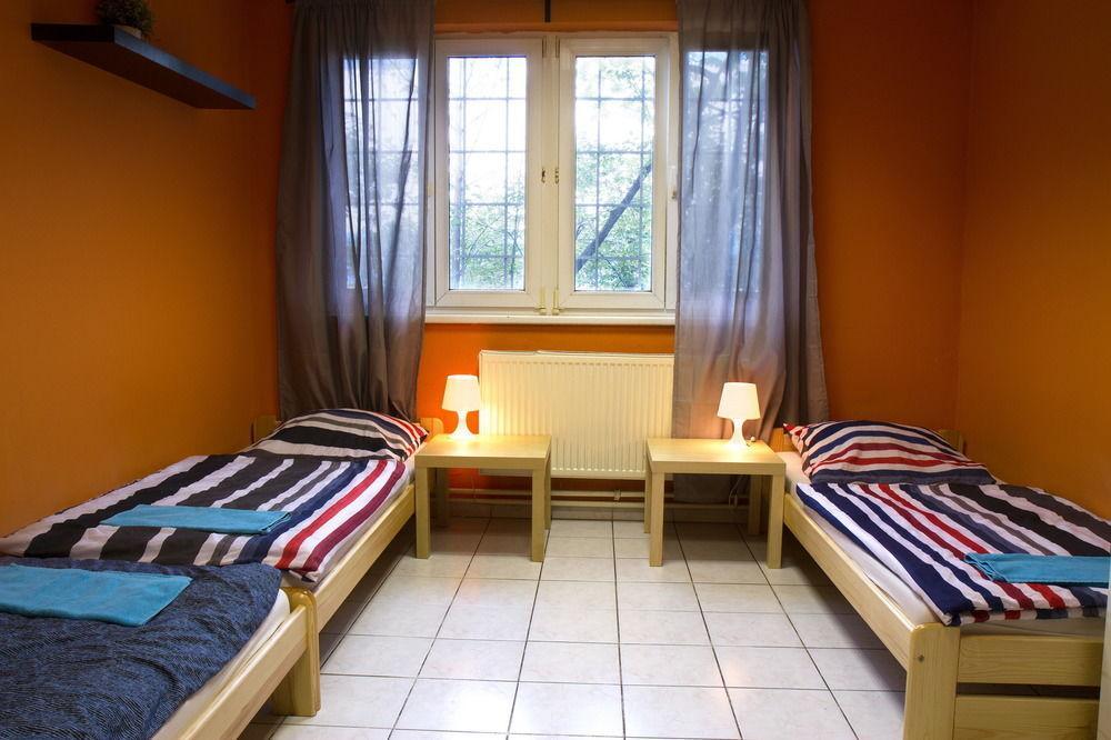 Hostel Seven Прага Экстерьер фото