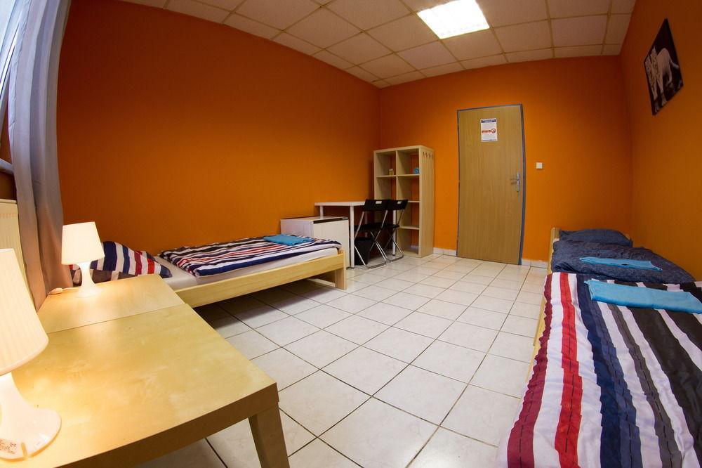 Hostel Seven Прага Экстерьер фото