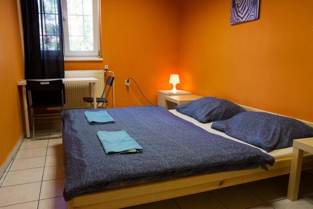 Hostel Seven Прага Экстерьер фото